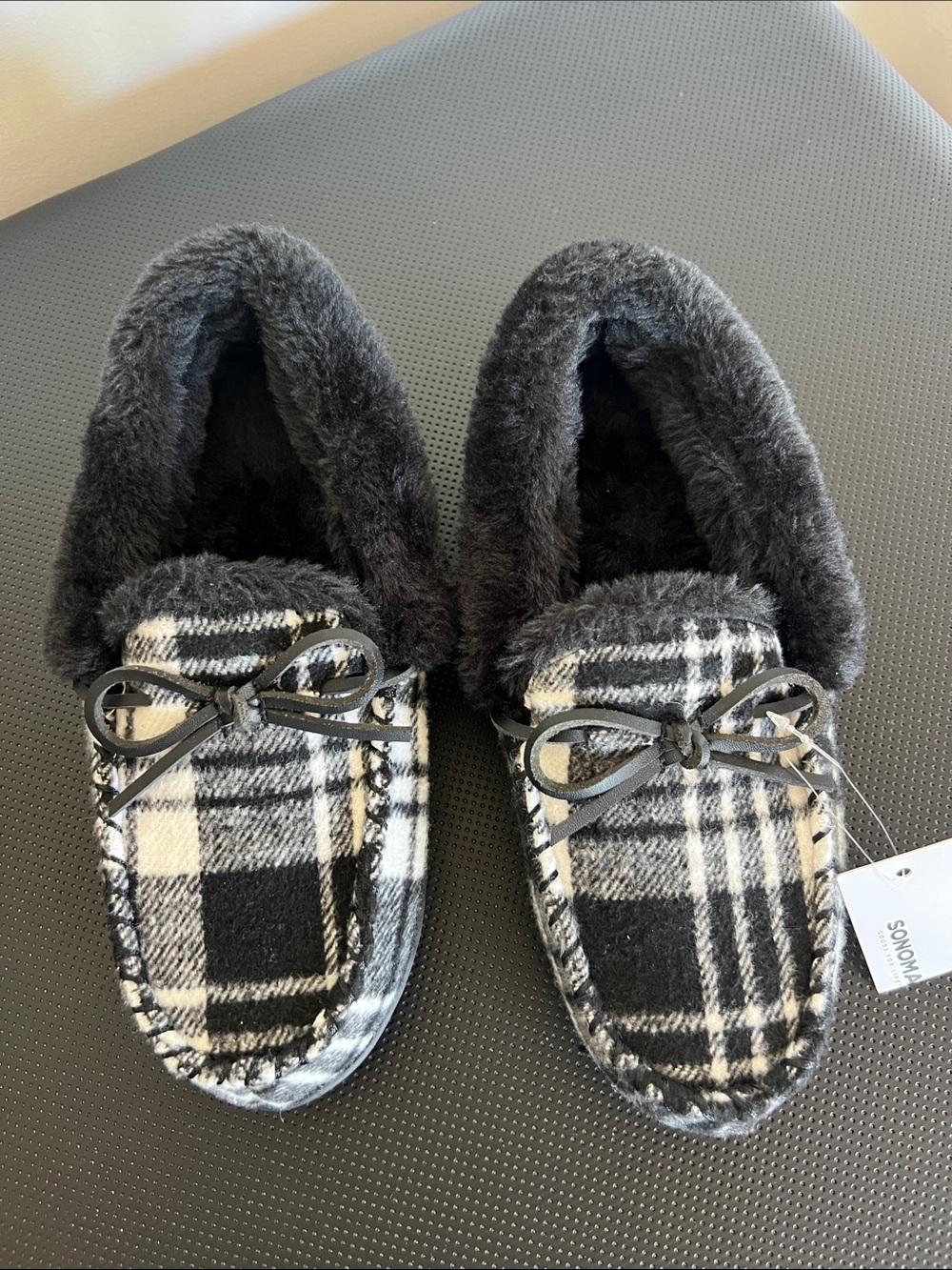 Kohl's Black and White Plaid Faux Fur Lined Slippers